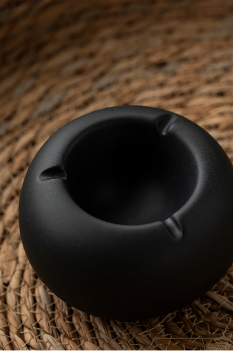 セラミック製 灰皿 ブラック